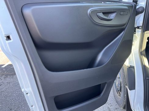 Used 2025 Mercedes-Benz Sprinter 2500 image 10