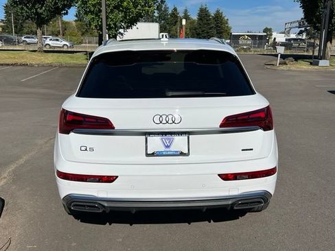 Used 2021 Audi Q5 e Premium w/ Convenience Package AWD/4WD image 6