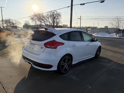 Used 2018 Ford Focus ST image 5