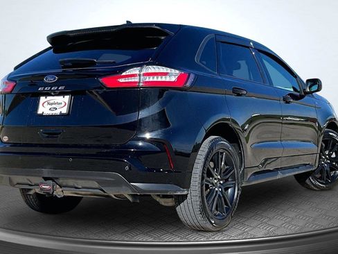 Used 2023 Ford Edge ST-Line w/ Class II Trailer Tow Package AWD/4WD image 2
