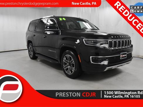 Used 2024 Jeep Wagoneer Series II w/ Flexible Seating Group image 1