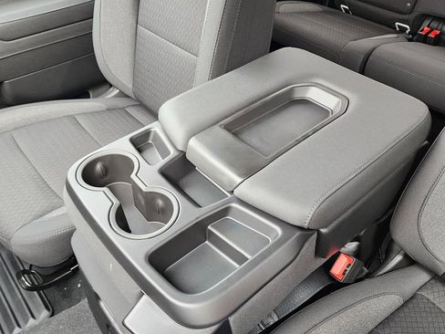 New 2026 GMC Sierra 1500 Elevation image 32