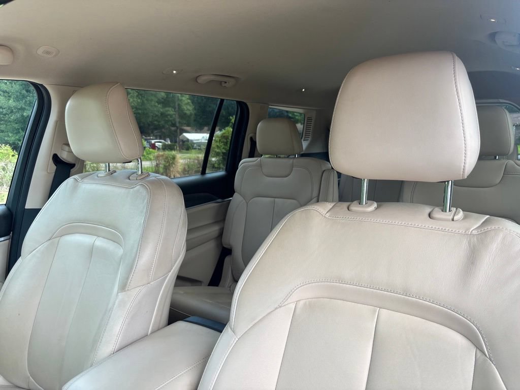 Used 2021 Jeep Grand Cherokee L Limited RWD image 12