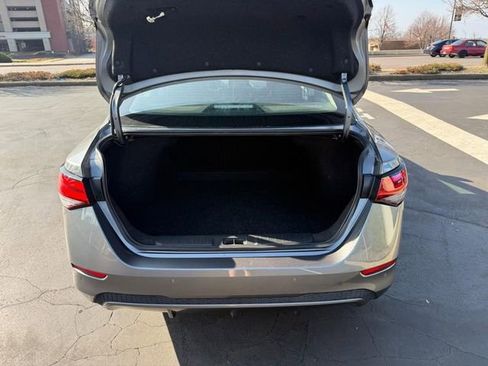 Used 2025 Nissan Sentra SV image 5