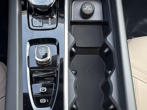New 2026 Volvo XC60 B5 Core w/ Protection Package image 29