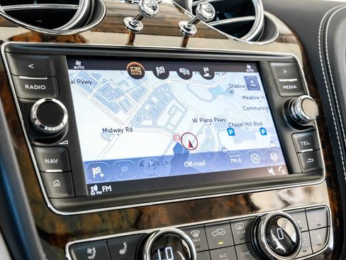 Used 2019 Bentley Bentayga AWD/4WD image 20