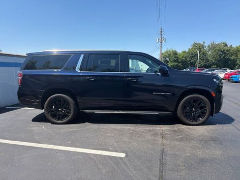 Used 2021 Chevrolet Suburban LS w/ Driver Alert Package AWD/4WD image 6