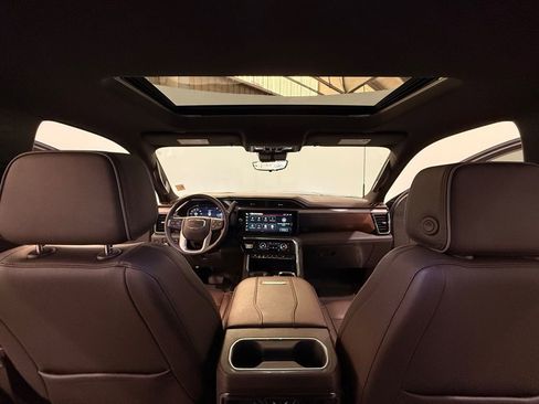 Used 2024 GMC Sierra 2500 Denali w/ Denali Reserve Package image 18
