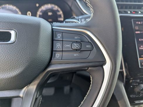 New 2026 Jeep Grand Cherokee Laredo X image 19