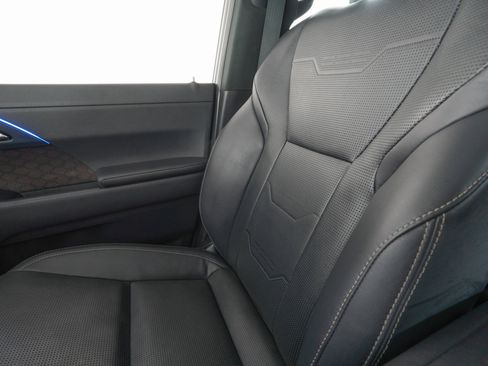 Used 2024 Lexus GX 550 w/ Accessory Package (2T) image 30