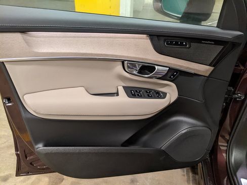 New 2026 Volvo XC90 B5 Plus image 9