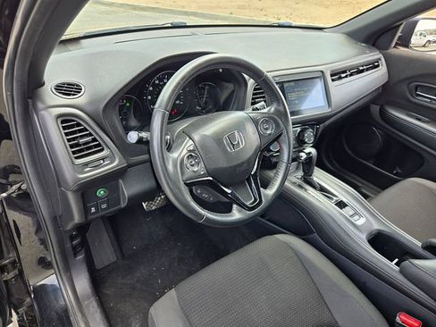 Used 2019 Honda HR-V Sport image 9