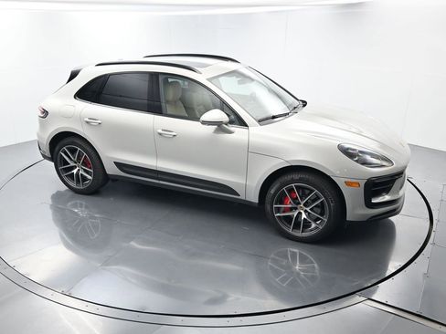 Certified 2022 Porsche Macan S image 43