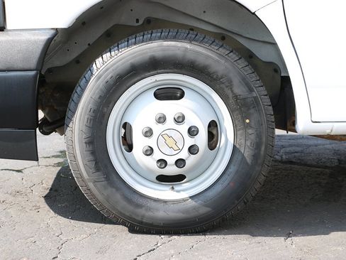 Used 2021 Chevrolet Express 3500 w/ Power Convenience Package RWD image 41