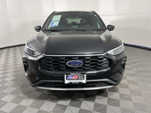 Used 2025 Ford Escape ST-Line image 8