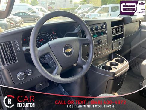 Used 2020 Chevrolet Express 3500 LT w/ LT Preferred Equipment Group RWD image 21