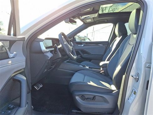 New 2026 Volkswagen Tiguan SE R-Line image 6