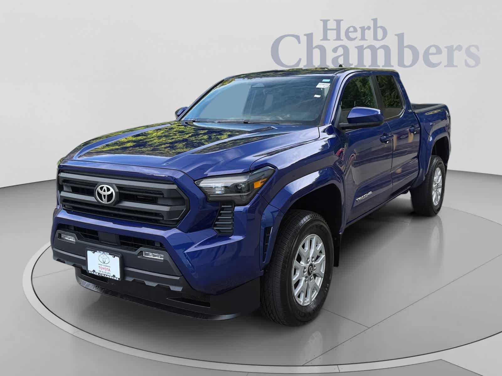 Used 2024 Toyota Tacoma SR5 AWD/4WD image 10