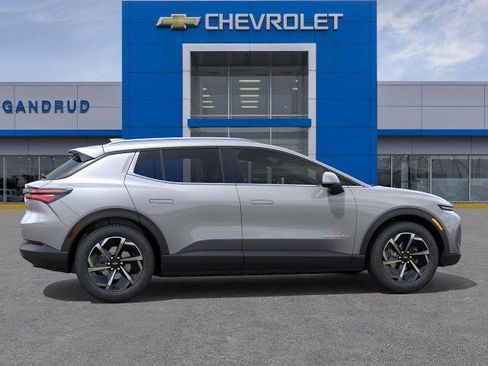 New 2026 Chevrolet Equinox EV LT image 29