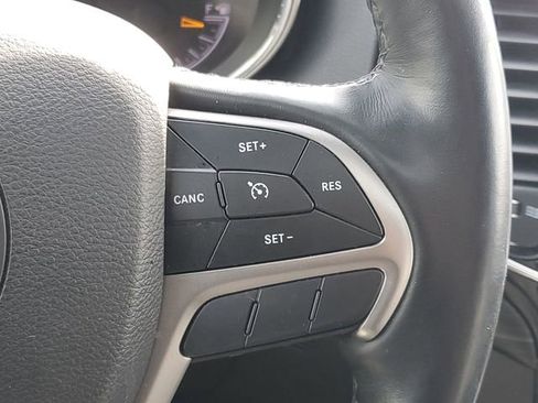 Used 2021 Jeep Grand Cherokee Altitude AWD/4WD image 24
