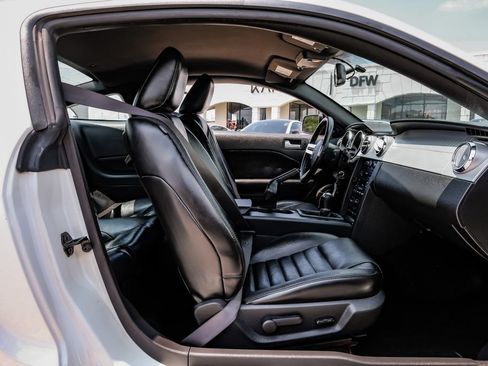 Used 2007 Ford Mustang GT Premium RWD image 26