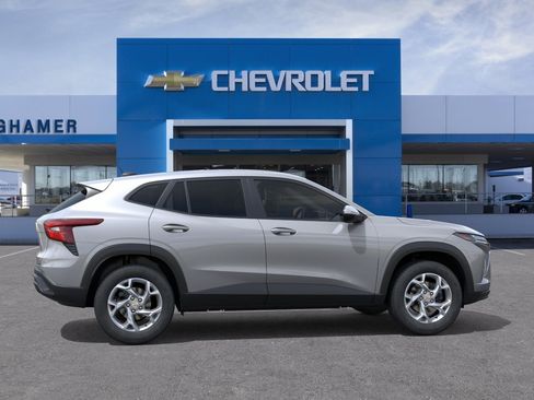 New 2026 Chevrolet Trax LS w/ LS Convenience Package FWD image 29