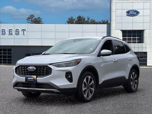 Used 2025 Ford Escape Platinum AWD/4WD image 4
