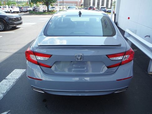 Used 2022 Honda Accord Sport image 8