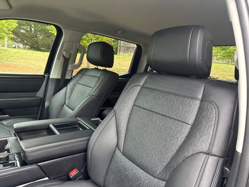 Used 2024 Toyota Tundra Limited w/ Power Package AWD/4WD image 22