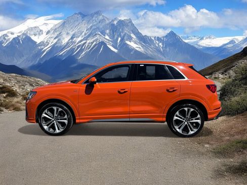 Used 2020 Audi Q3 2.0T Prestige w/ Prestige Package AWD/4WD image 2