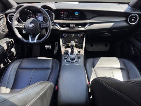 Used 2022 Alfa Romeo Stelvio Ti image 18
