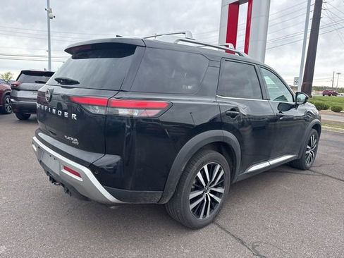Certified 2023 Nissan Pathfinder Platinum AWD/4WD image 5