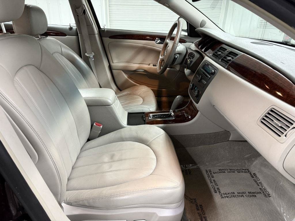 Used 2008 Buick Lucerne CXL FWD image 25