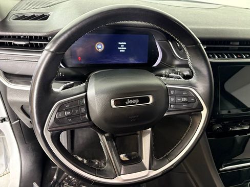 Used 2022 Jeep Grand Cherokee L Laredo w/ Luxury Tech Group I image 19