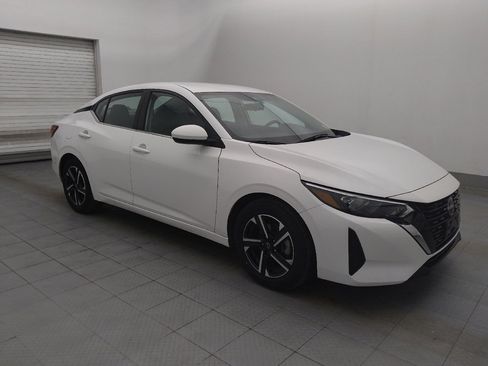 Used 2025 Nissan Sentra SV image 11