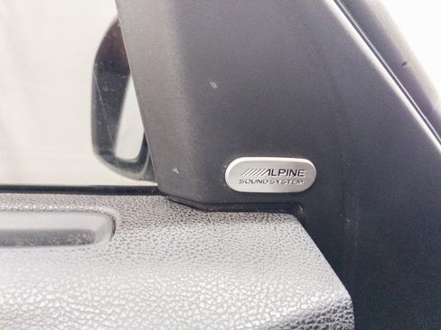 Used 2019 Dodge Charger SXT w/ Blacktop Package image 32