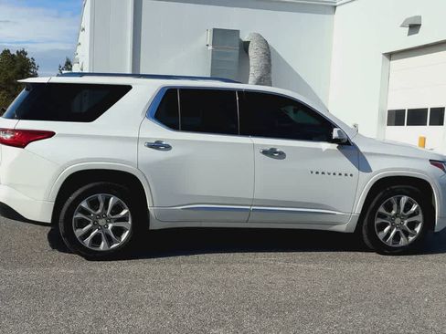 Used 2020 Chevrolet Traverse Premier w/ LPO, Floor Liner Package image 9
