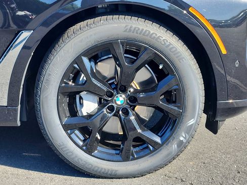 Certified 2024 BMW X7 xDrive40i w/ Premium Package AWD/4WD image 8