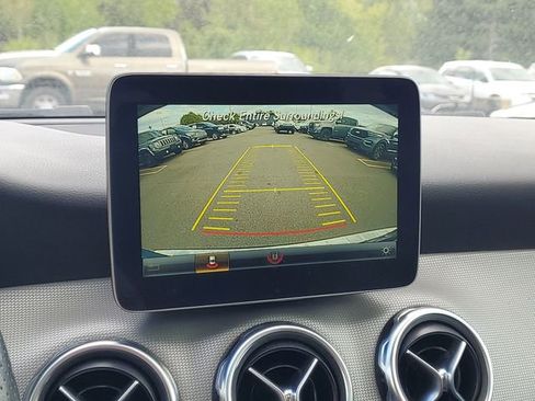 Used 2018 Mercedes-Benz GLA 250 4MATIC image 26