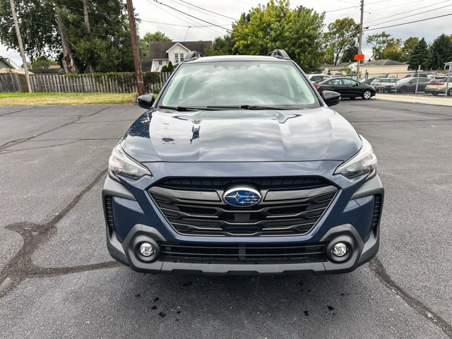 Used 2023 Subaru Outback Onyx Edition AWD/4WD image 2
