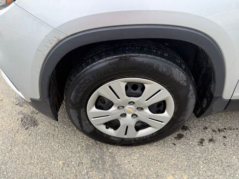 Used 2018 Chevrolet Trax LS image 13