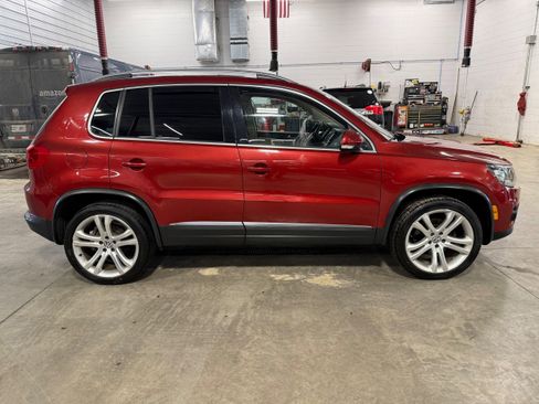 Used 2013 Volkswagen Tiguan SEL image 3