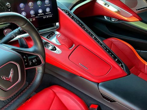 Used 2021 Chevrolet Corvette Stingray Premium Cpe w/ Z51 Performance Package RWD image 16