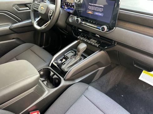 New 2026 Chevrolet Colorado W/T image 17