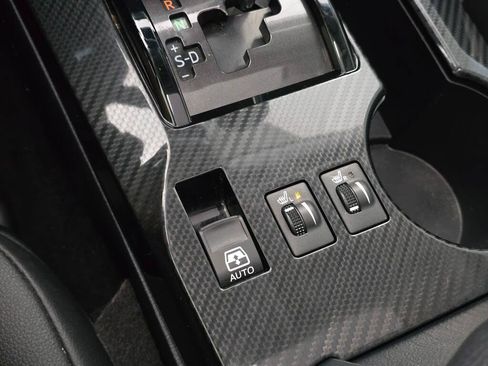 Used 2023 Toyota 4Runner TRD Off-Road Premium w/ Off Road Premium Plus Package AWD/4WD image 27
