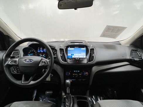 Used 2017 Ford Escape SE w/ Equipment Group 201A AWD/4WD image 19