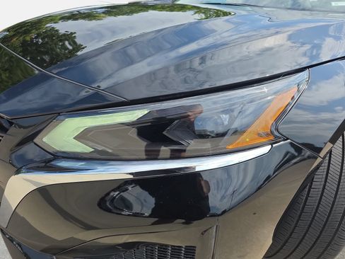 Used 2025 Nissan Altima 2.5 SL FWD image 28