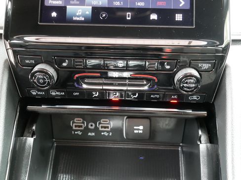 Used 2023 Jeep Grand Cherokee L Laredo AWD/4WD image 23