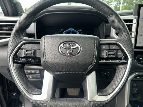 Used 2023 Toyota Tundra Platinum AWD/4WD image 6