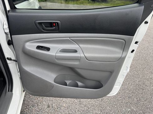 Used 2013 Toyota Tacoma 2WD Double Cab image 40